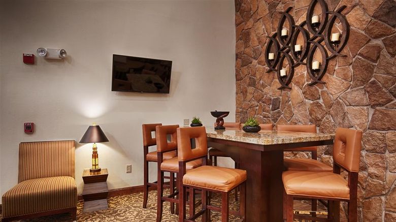 <b>Best Western Plus Hobby Arpt Inn & Stes Lobby</b>. Images powered by <a href="https://iceportal.shijigroup.com/" title="IcePortal" target="_blank">IcePortal</a>.