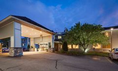 Best Western Plus Windjammer Inn & Conf