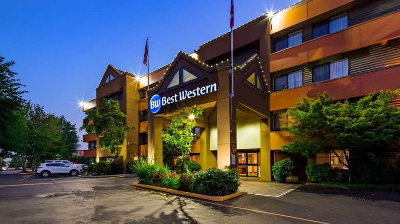 <b>Best Western Alderwood Exterior</b>. Images powered by <a href="https://iceportal.shijigroup.com/" title="IcePortal" target="_blank">IcePortal</a>.