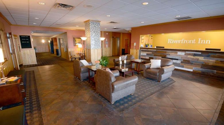 Best Western Riverfront Inn Lobby. Images powered by <a href="https://iceportal.shijigroup.com" target="_blank" rel="noopener">Ice Portal</a>.