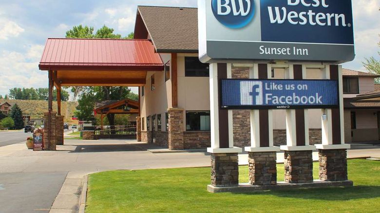 Best Western Sunset Inn Exterior. Images powered by <a href="https://iceportal.shijigroup.com" target="_blank" rel="noopener">Ice Portal</a>.