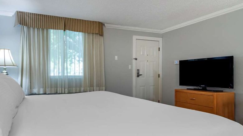 <b>Best Western Inn at Penticton Room</b>. Images powered by <a href="https://iceportal.shijigroup.com/" title="IcePortal" target="_blank">IcePortal</a>.