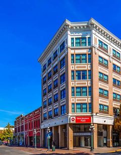 Best Western Plus Carlton Plaza Hotel