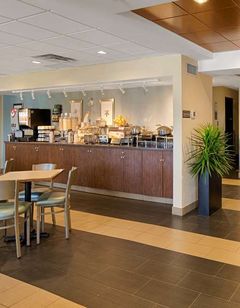 Best Western Thompson Hotel & Suites