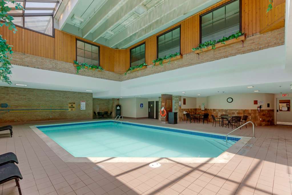 best toronto airport hotels