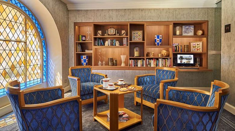 <b>Best Western Bordeaux Bayonne Etche-Ona Lobby</b>. Images powered by <a href="https://iceportal.shijigroup.com/" title="IcePortal" target="_blank">IcePortal</a>.