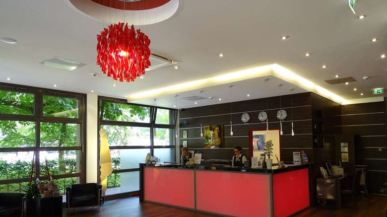 <b>Best Western Amedia Hamburg Lobby</b>. Images powered by <a href="https://iceportal.shijigroup.com/" title="IcePortal" target="_blank">IcePortal</a>.