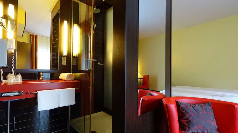 <b>Best Western Amedia Hamburg Room</b>. Images powered by <a href="https://iceportal.shijigroup.com/" title="IcePortal" target="_blank">IcePortal</a>.