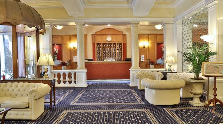 <b>Best Western Plus Hotel Genova Lobby</b>. Images powered by <a href="https://iceportal.shijigroup.com/" title="IcePortal" target="_blank">IcePortal</a>.
