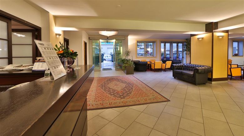 <b>Best Western City Hotel Lobby</b>. Images powered by <a href="https://iceportal.shijigroup.com/" title="IcePortal" target="_blank">IcePortal</a>.