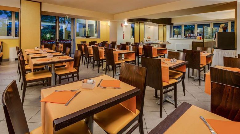 <b>Best Western City Hotel Restaurant</b>. Images powered by <a href="https://iceportal.shijigroup.com/" title="IcePortal" target="_blank">IcePortal</a>.