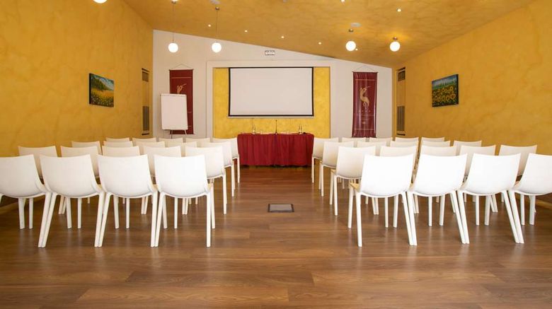 <b>Best Western Ai Cavalieri Hotel Meeting</b>. Images powered by <a href="https://iceportal.shijigroup.com/" title="IcePortal" target="_blank">IcePortal</a>.