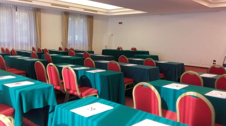 <b>Best Western Cavalieri Della Corona Meeting</b>. Images powered by <a href="https://iceportal.shijigroup.com/" title="IcePortal" target="_blank">IcePortal</a>.