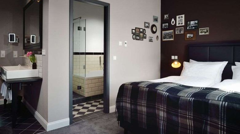 <b>SYTE Hotel Mannheim Suite</b>. Images powered by <a href="https://iceportal.shijigroup.com/" title="IcePortal" target="_blank">IcePortal</a>.