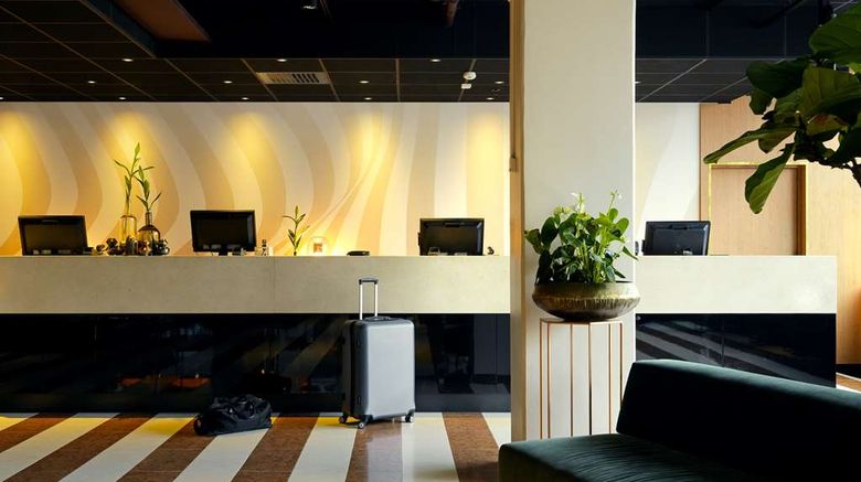 <b>Scandic Europa Lobby</b>. Images powered by <a href="https://iceportal.shijigroup.com/" title="IcePortal" target="_blank">IcePortal</a>.