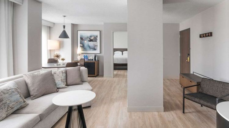 Hyatt Regency Deerfield Suite