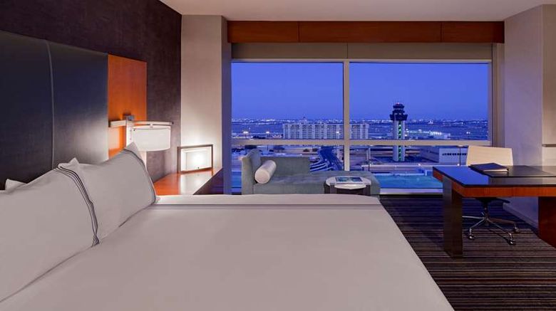 <b>Grand Hyatt DFW Room</b>. Images powered by <a href="https://iceportal.shijigroup.com/" title="IcePortal" target="_blank">IcePortal</a>.