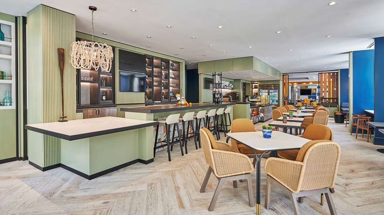 <b>Hyatt Centric The Pike Long Beach Restaurant</b>. Images powered by <a href="https://iceportal.shijigroup.com/" title="IcePortal" target="_blank">IcePortal</a>.