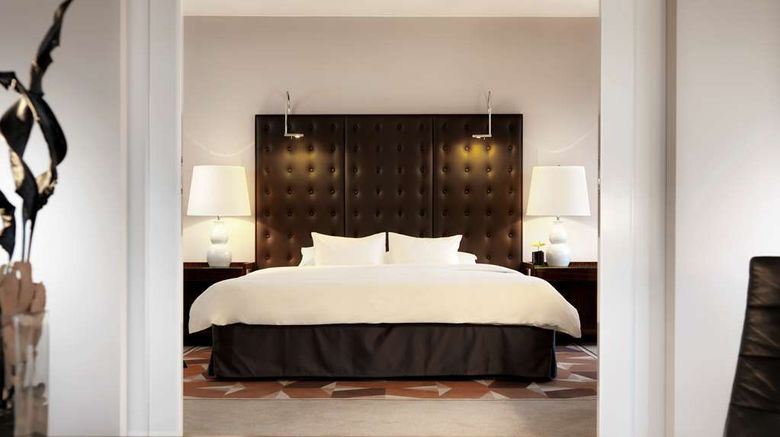 <b>Hyatt Regency Cologne Suite</b>. Images powered by <a href=https://www.travelagewest.com/Hotels/Cologne-Germany/