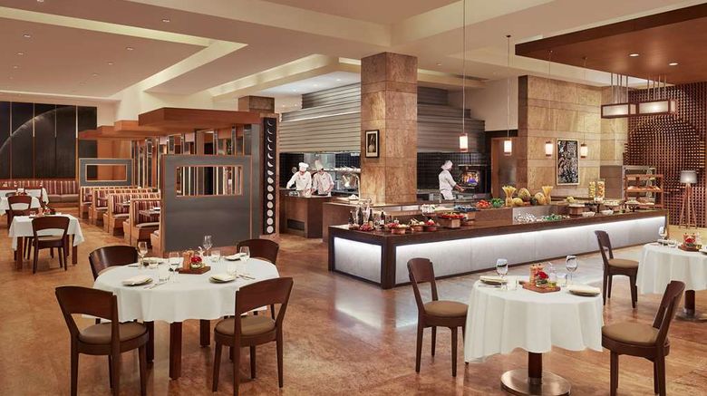 <b>Grand Hyatt Mumbai Restaurant</b>. Images powered by <a href="https://iceportal.shijigroup.com/" title="IcePortal" target="_blank">IcePortal</a>.