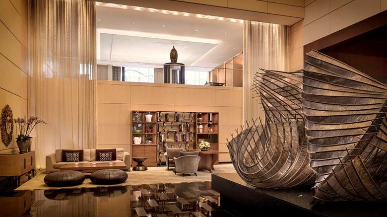 <b>Park Hyatt Zurich Lobby</b>. Images powered by <a href="https://iceportal.shijigroup.com/" title="IcePortal" target="_blank">IcePortal</a>.