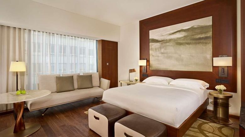 <b>Park Hyatt Zurich Room</b>. Images powered by <a href="https://iceportal.shijigroup.com/" title="IcePortal" target="_blank">IcePortal</a>.