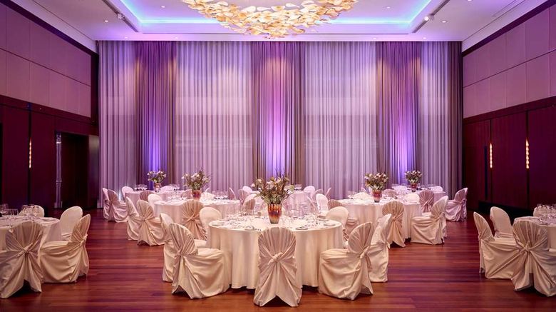 <b>Park Hyatt Zurich Ballroom</b>. Images powered by <a href="https://iceportal.shijigroup.com/" title="IcePortal" target="_blank">IcePortal</a>.