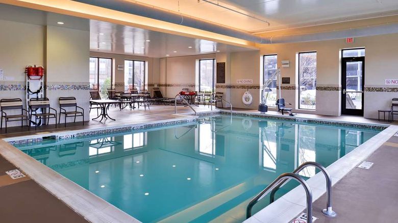<b>Hyatt Place Herndon/Dulles Airport-East Pool</b>. Images powered by <a href="https://iceportal.shijigroup.com/" title="IcePortal" target="_blank">IcePortal</a>.