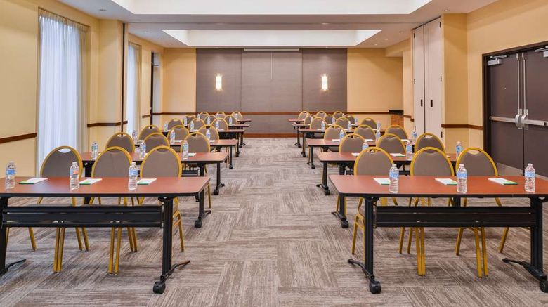 <b>Hyatt Place Herndon/Dulles Airport-East Meeting</b>. Images powered by <a href="https://iceportal.shijigroup.com/" title="IcePortal" target="_blank">IcePortal</a>.
