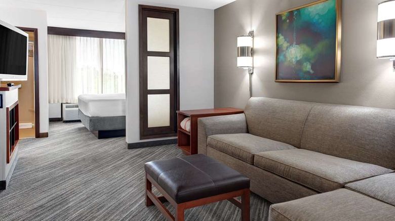 <b>Hyatt Place Lakeland Center Room</b>. Images powered by <a href="https://iceportal.shijigroup.com/" title="IcePortal" target="_blank">IcePortal</a>.
