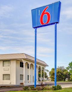 Motel 6 Waco - Lacey Lakeview