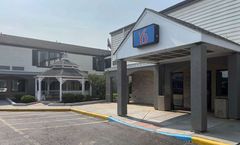 Motel 6 Newark