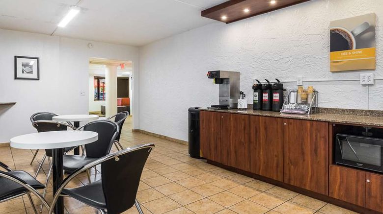 <b>Motel 6 Prospect Heights Restaurant</b>. Images powered by <a href="https://iceportal.shijigroup.com/" title="IcePortal" target="_blank">IcePortal</a>.