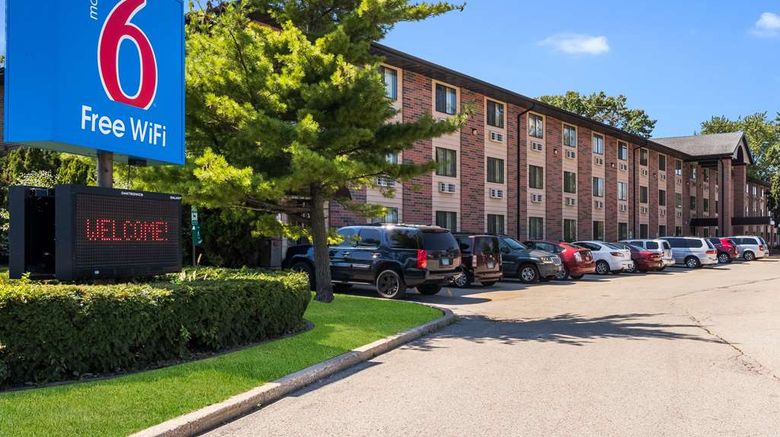 <b>Motel 6 Prospect Heights Exterior</b>. Images powered by <a href="https://iceportal.shijigroup.com/" title="IcePortal" target="_blank">IcePortal</a>.