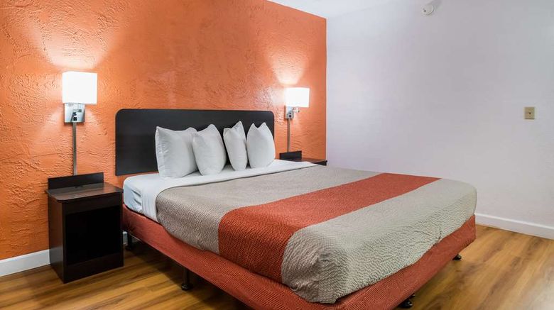 <b>Motel 6 Prospect Heights Room</b>. Images powered by <a href="https://iceportal.shijigroup.com/" title="IcePortal" target="_blank">IcePortal</a>.