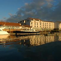 Newport Harbor Hotel & Marina