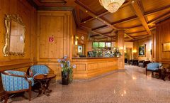 Kings Center Hotel
