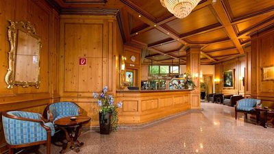 Kings Center Hotel