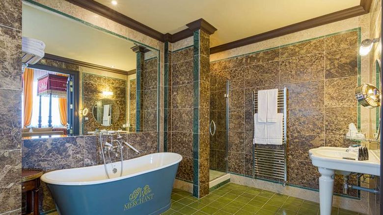 <b>The Merchant Hotel Room</b>. Images powered by <a href="https://iceportal.shijigroup.com/" title="IcePortal" target="_blank">IcePortal</a>.