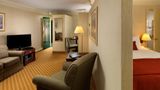 Royal Scot Hotel & Suites Suite