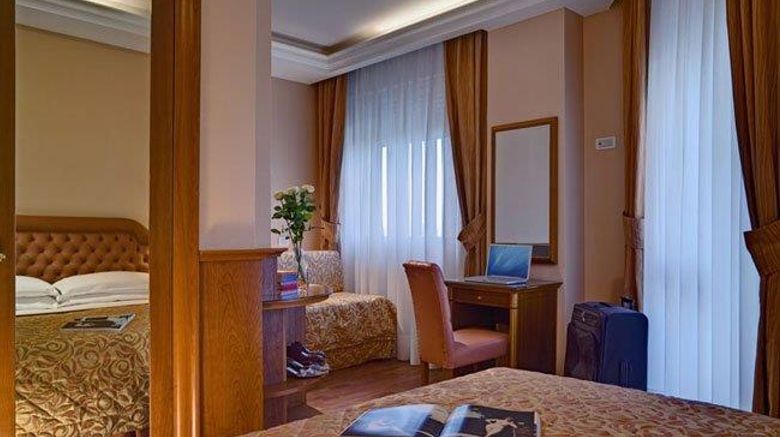 <b>Eliseo Hotel Wellness And Spa Room</b>. Images powered by <a href="https://iceportal.shijigroup.com/" title="IcePortal" target="_blank">IcePortal</a>.