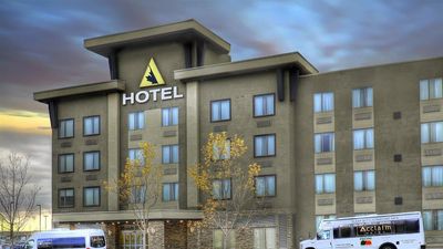 Acclaim Hotel Calgary Airport