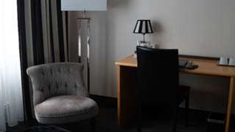 <b>Hotel Lindenhof Room</b>. Images powered by <a href="https://iceportal.shijigroup.com/" title="IcePortal" target="_blank">IcePortal</a>.