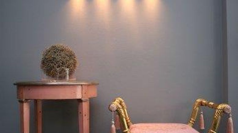 <b>Hotel Lindenhof Lobby</b>. Images powered by <a href="https://iceportal.shijigroup.com/" title="IcePortal" target="_blank">IcePortal</a>.