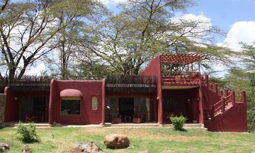 Amboseli Serena Safari Lodge