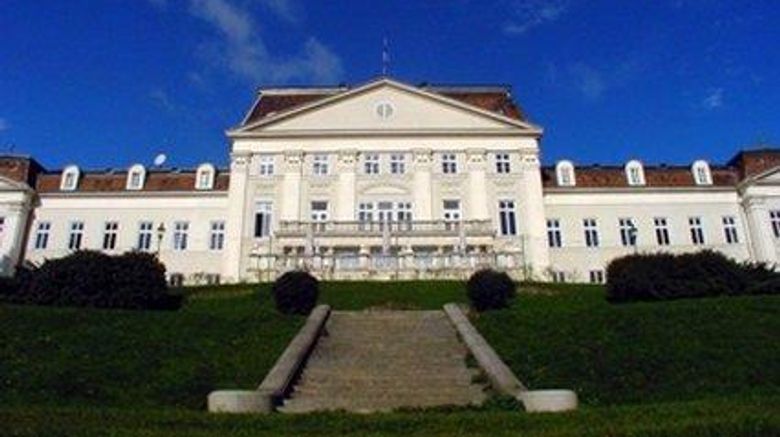 Austria Trend Schloss Wilhelminenberg Exterior. Images powered by <a href="https://iceportal.shijigroup.com" target="_blank" rel="noopener">Ice Portal</a>.