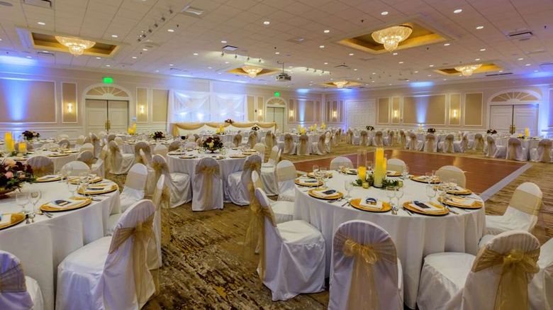 <b>The Ingleside Hotel Ballroom</b>. Images powered by <a href="https://iceportal.shijigroup.com/" title="IcePortal" target="_blank">IcePortal</a>.