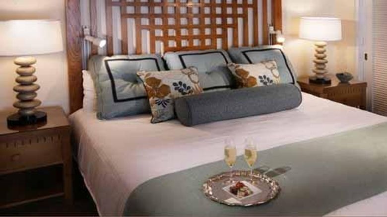 <b>Curtain Bluff Room</b>. Images powered by <a href="https://iceportal.shijigroup.com/" title="IcePortal" target="_blank">IcePortal</a>.