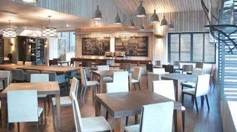 <b>Hotel Dreams Patagonia Restaurant</b>. Images powered by <a href="https://iceportal.shijigroup.com/" title="IcePortal" target="_blank">IcePortal</a>.