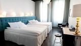 <b>Hotel Flora Room</b>. Images powered by <a href="https://iceportal.shijigroup.com/" title="IcePortal" target="_blank">IcePortal</a>.